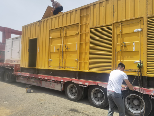 来安除了负载情况和发动机维护，还有哪些因素会影响 200kw 柴油发电机的油耗？